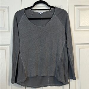 SPLENDID Size Medium Scoopneck Burnout Long Sleeve Lightweight T-Shirt High Low